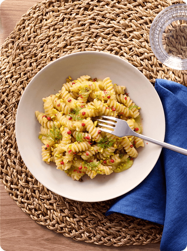 Barilla - Al Bronzo - PROTEIN PLUS FUSILLI WITH FENNEL CREAM PISTACHIO AND PINK PEPPER