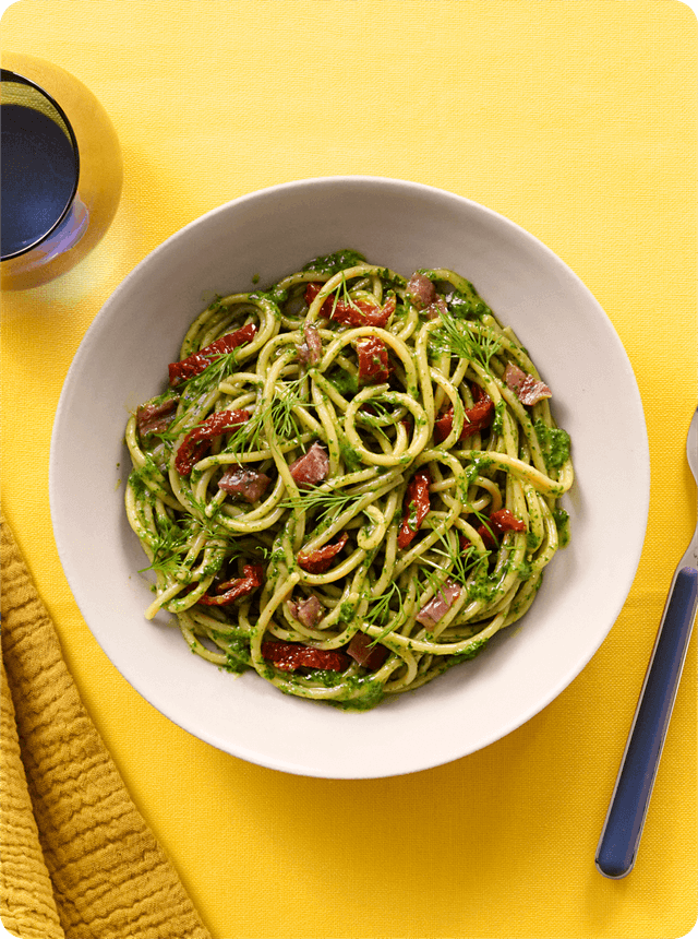 Barilla - Al Bronzo - SPAGHETTI WITH GARLIC AND OIL, ANCHOVIES, DILL PESTO AND DRIED TOMATOES