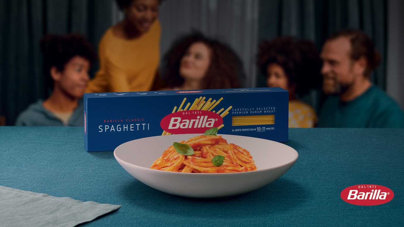 Family enjoying Barilla Spaghetti Pasta